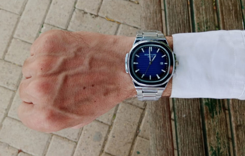 Patek Philippe Nautilus 5711/1A – Royal Blue & Crystal White Dial | Stainless Steel Icons